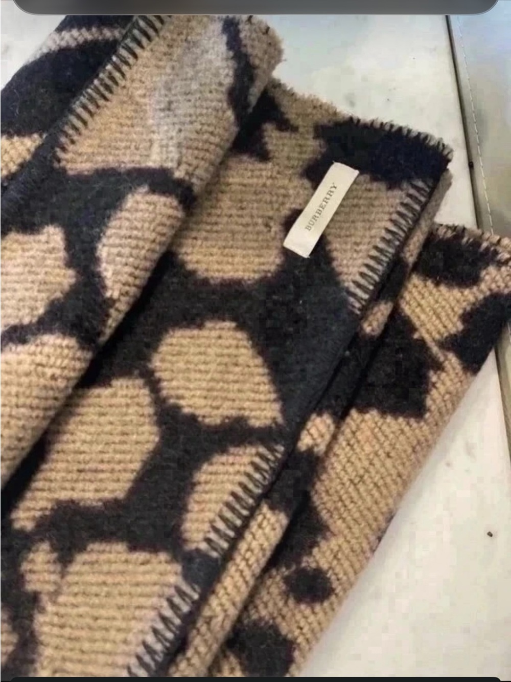 Authentic Burberry cashmere/wool scarf - Picture 6 of 7